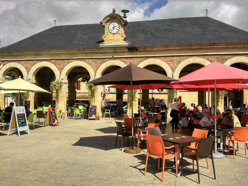 Les Magnolias Holiday Homes Lalinde Zewnętrze zdjęcie